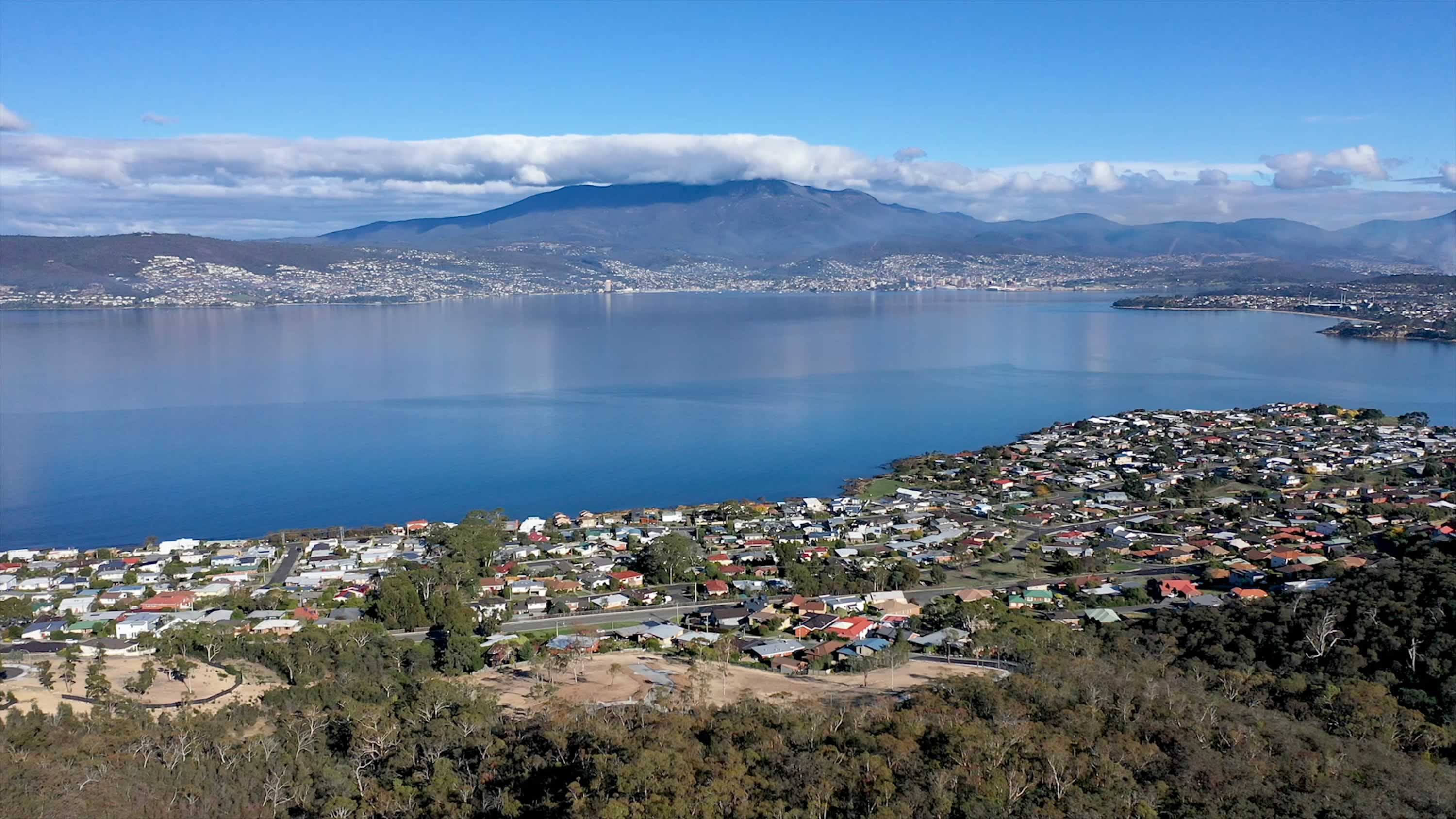 View from Derwent Ridge, Tunah Street, Howrah overlooking the River Derwent. Video: Owen Fielding.